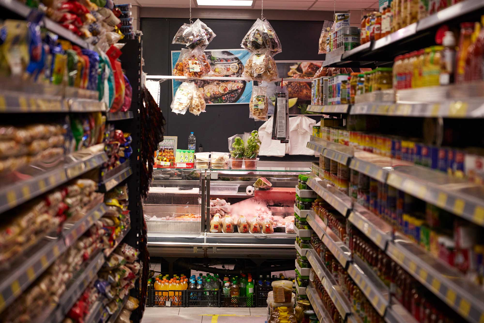 Cavusoglu Supermarkt Regale